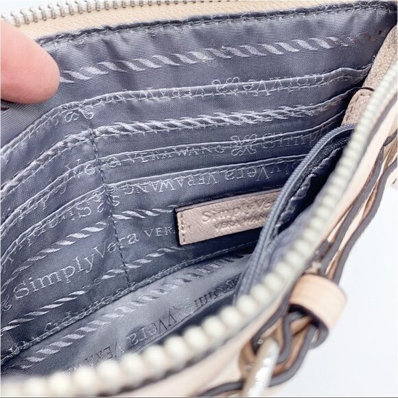 Vera Wang Peach Wristlet Wallet NWOT - Picture 5 of 9